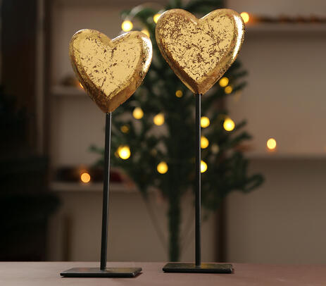 Hand carved gold foiled heart table decor