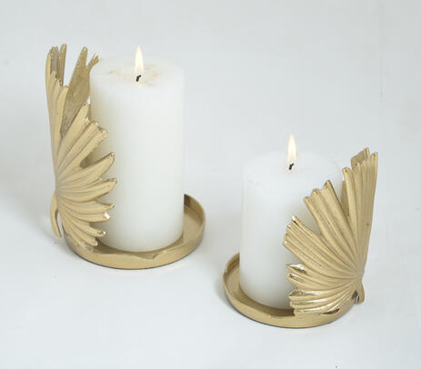 Palm leaf candle holders