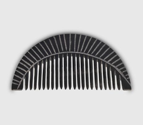 Hand cut horn beard comb