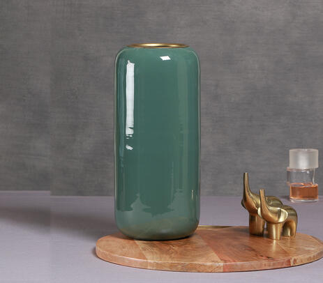 Cylindrical aluminium tall vase