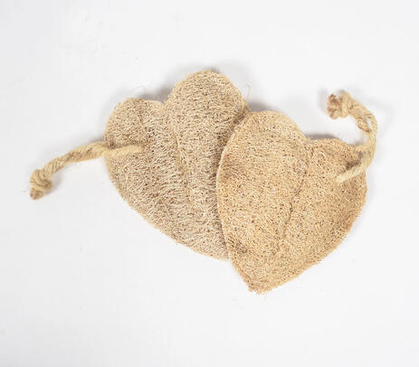 Heart-shaped jute loofahs