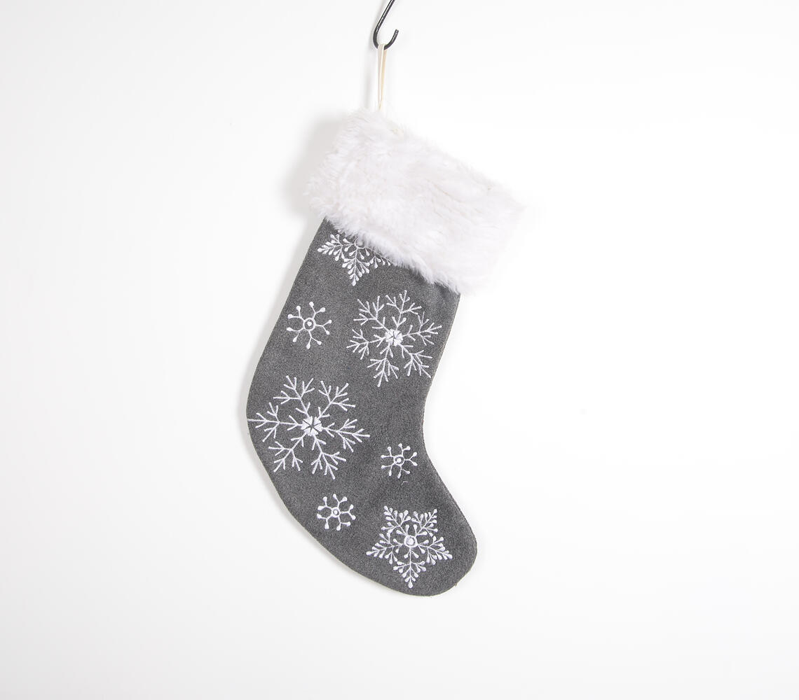 Embroidered cotton snowflakes stocking