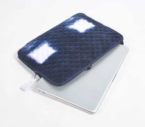 Quilted blue laptop sleeve