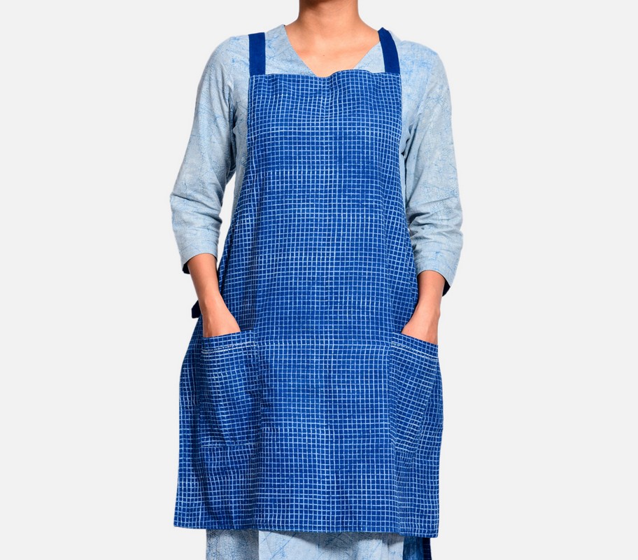 Natural-dyed block print reversible kitchen apron with dual pockets