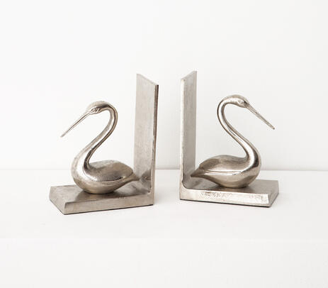 Aluminium swan bookend