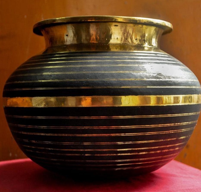A pot made using Budithi brass metal craft
