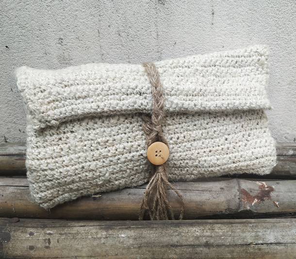 Jute macrame clutch bag